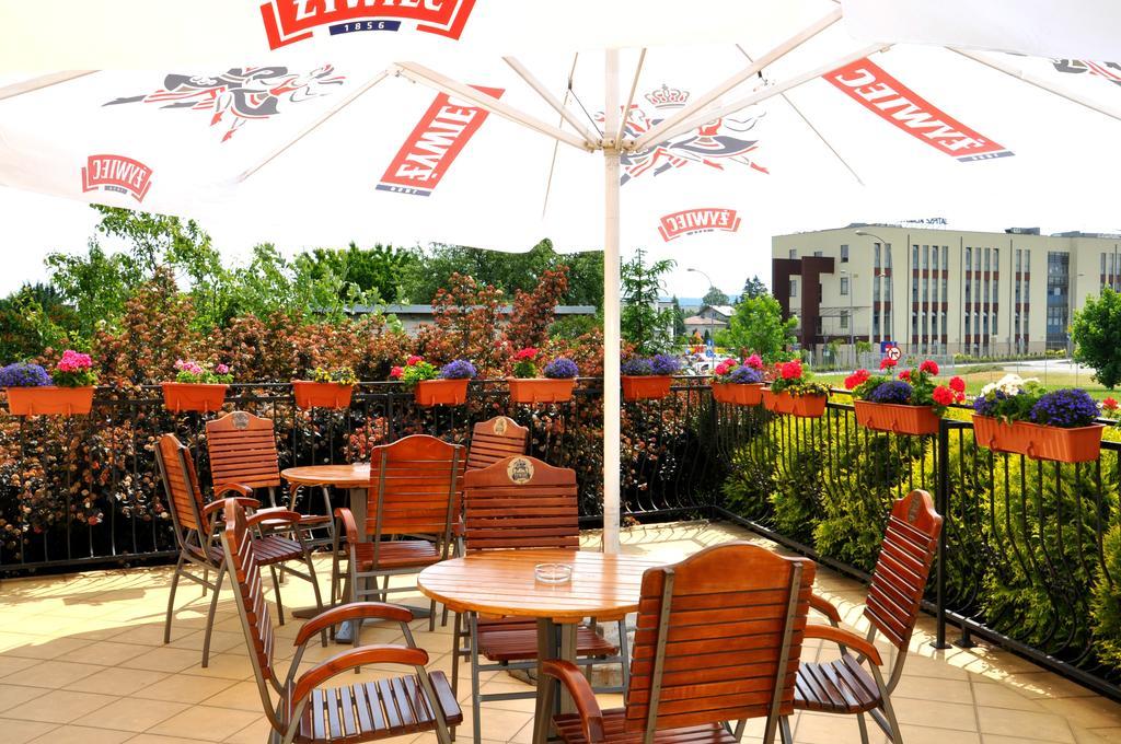Hotel Korona Жешув Экстерьер фото